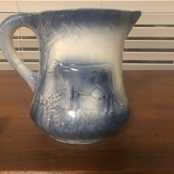 Pitcher/Creamer - Picture 2 of 5